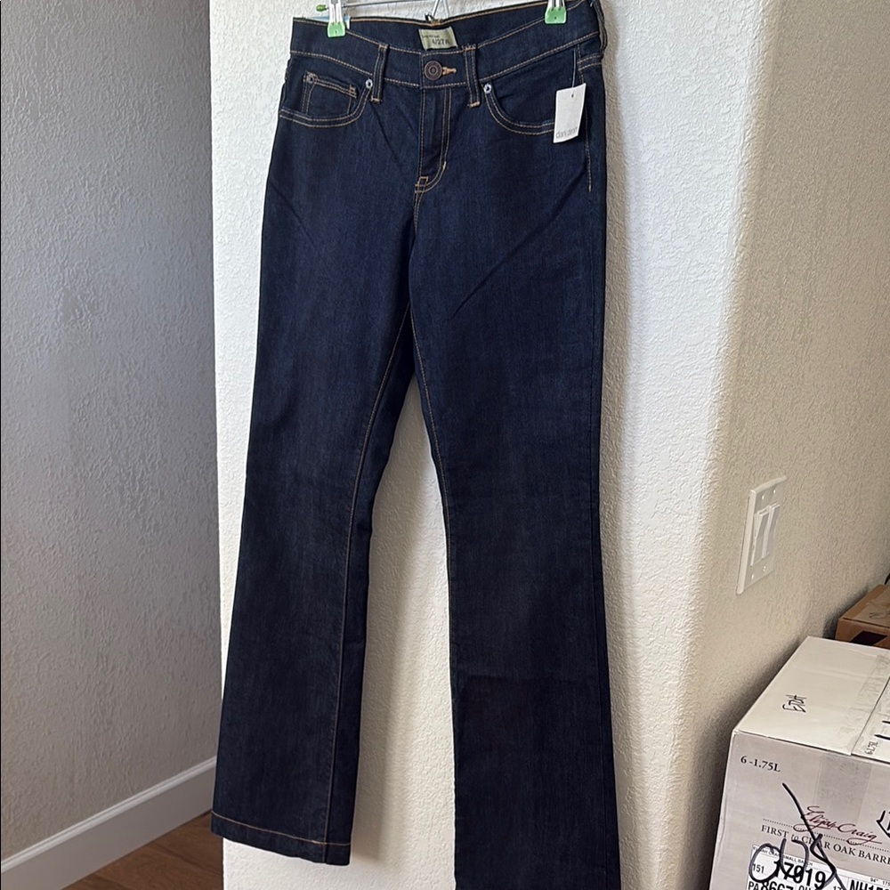 NWT- GAP, Women's Dark Blue Jeans, Long & Lean